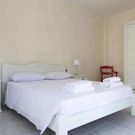 Elounda Sea Suites Exterior photo